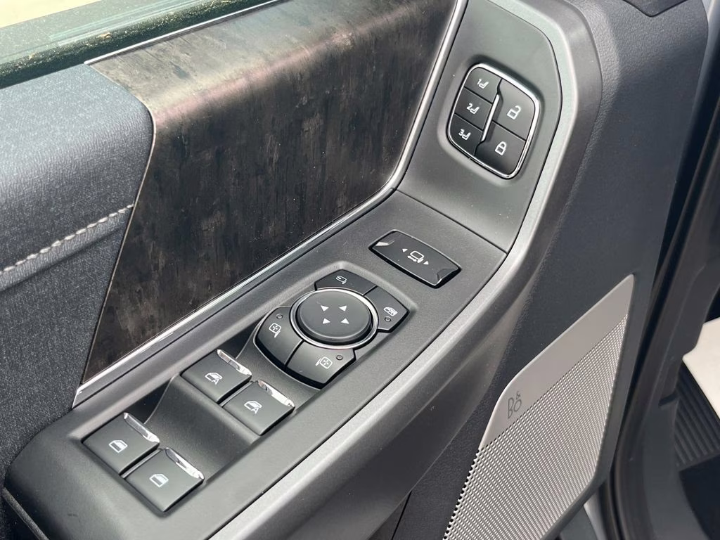 2026 Gray Metallic Ford Super Duty F-250 SRW Lariat 4X4 Truck