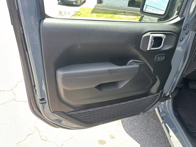 2026 Anvil Clear Coat Jeep Wrangler Sport 4X4 Convertible