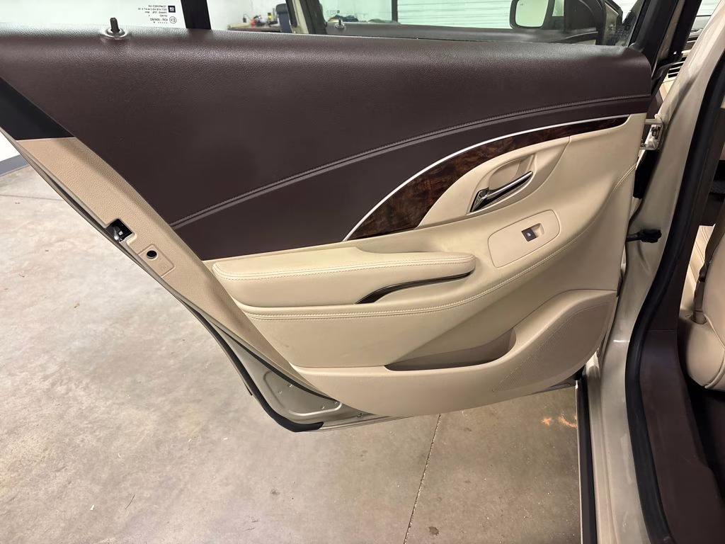 2016 Sparkling Silver Metallic Buick LaCrosse Premium I Group FWD Sedan