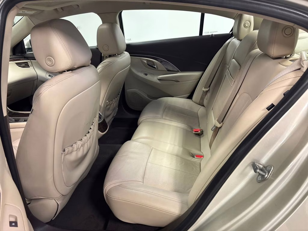 2016 Sparkling Silver Metallic Buick LaCrosse Premium I Group FWD Sedan