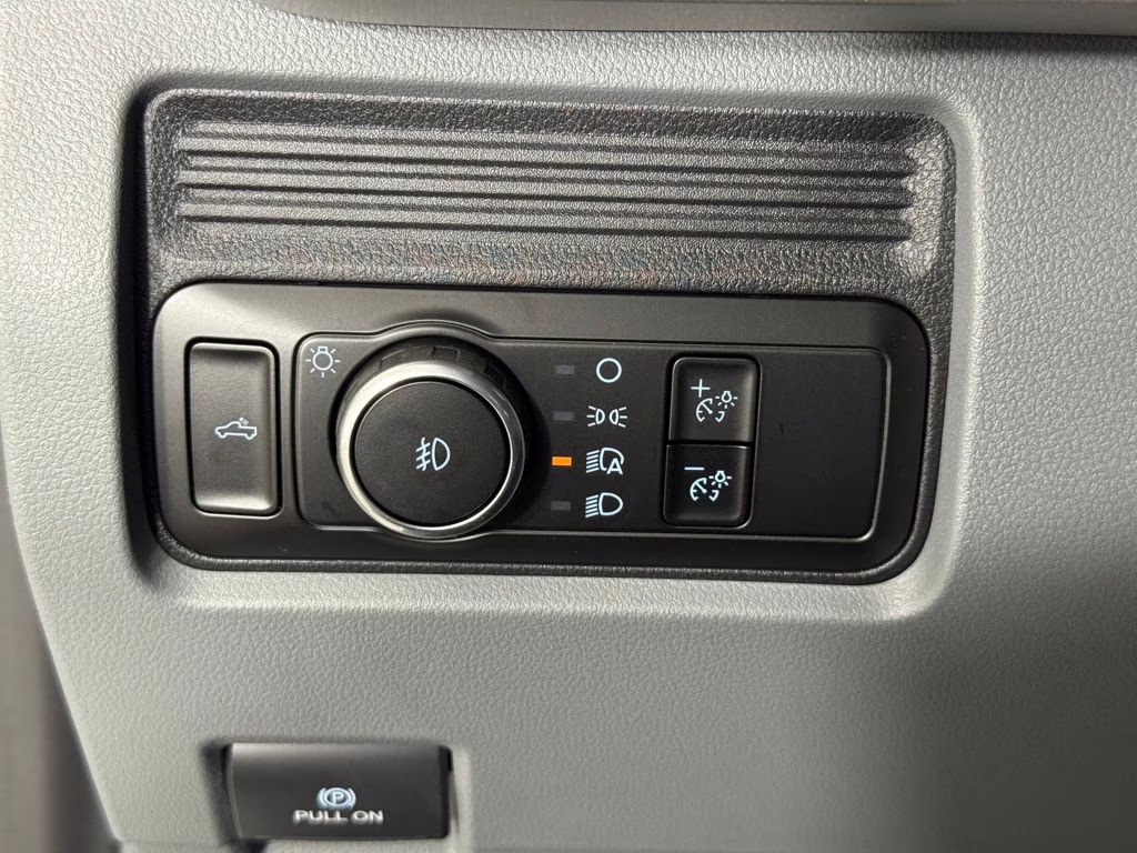 2026 Oxford White Ford Super Duty F-350 SRW XL 4X4 Truck