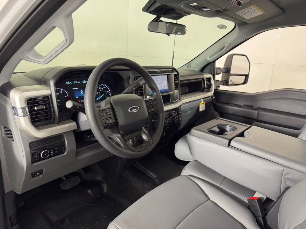 2026 Oxford White Ford Super Duty F-350 SRW XL 4X4 Truck