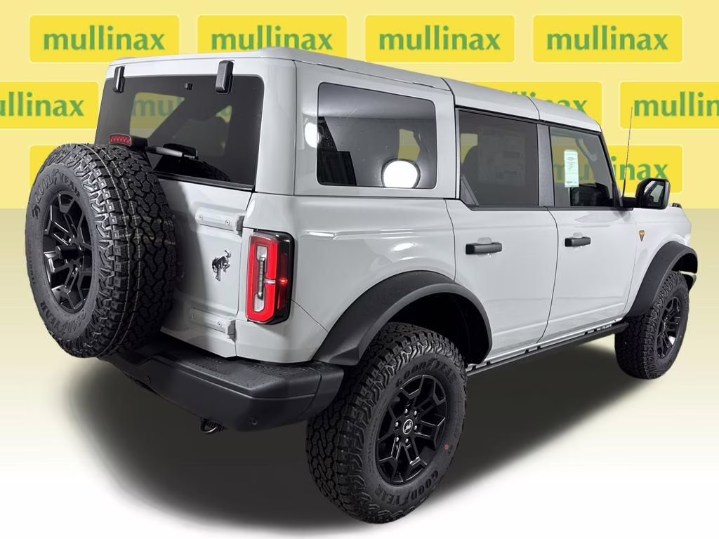 2026 Avalanche Gray Ford Bronco Badlands 4X4 SUV