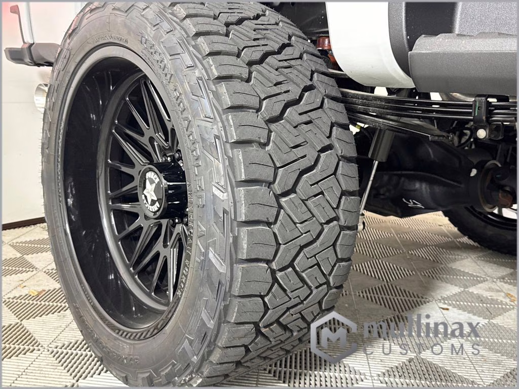 2026 Avalanche Ford Super Duty F-250 SRW Platinum 4X4 Truck