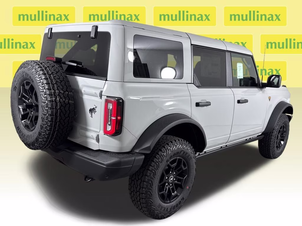 2026 Avalanche Gray Ford Bronco Badlands 4X4 SUV