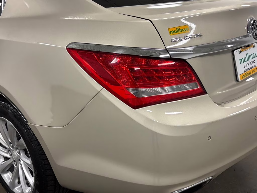 2016 Sparkling Silver Metallic Buick LaCrosse Premium I Group FWD Sedan