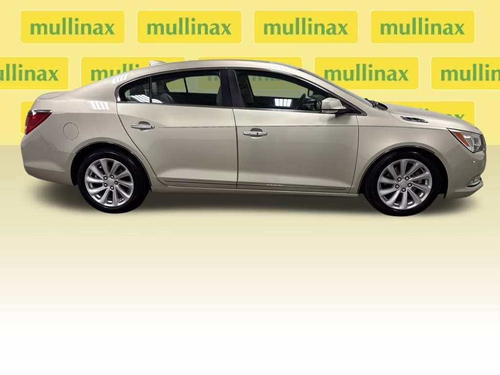 2016 Sparkling Silver Metallic Buick LaCrosse Premium I Group FWD Sedan