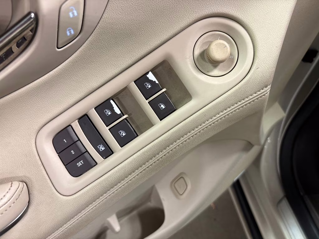 2016 Sparkling Silver Metallic Buick LaCrosse Premium I Group FWD Sedan