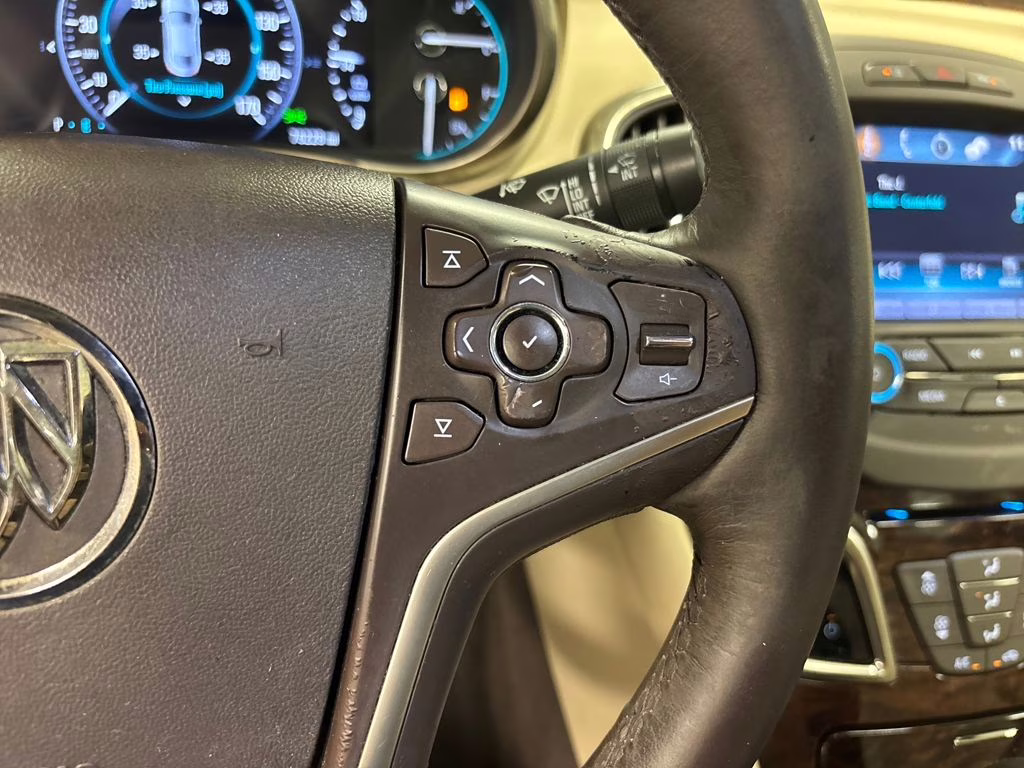 2016 Sparkling Silver Metallic Buick LaCrosse Premium I Group FWD Sedan