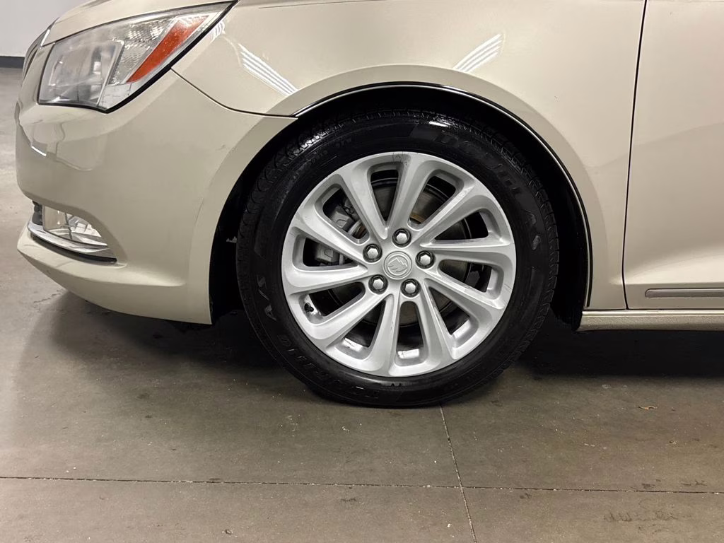 2016 Sparkling Silver Metallic Buick LaCrosse Premium I Group FWD Sedan