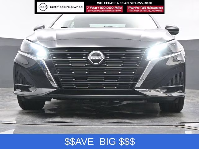 2025 Super Black Clearcoat Nissan Altima 2.5 SL FWD Sedan