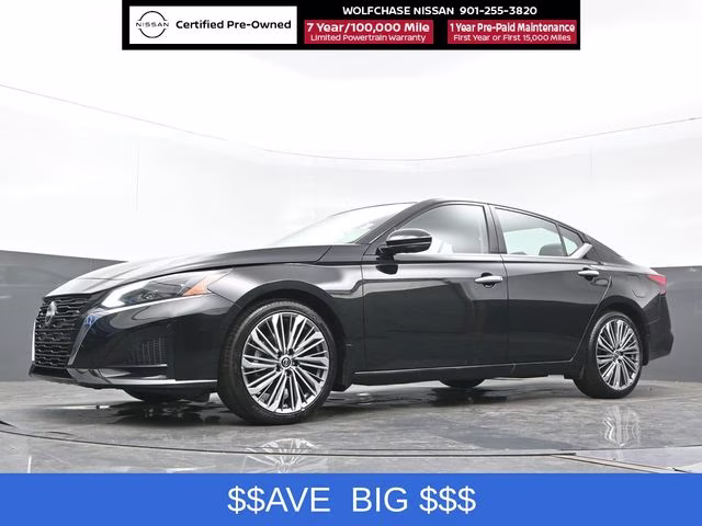 2025 Super Black Clearcoat Nissan Altima 2.5 SL FWD Sedan