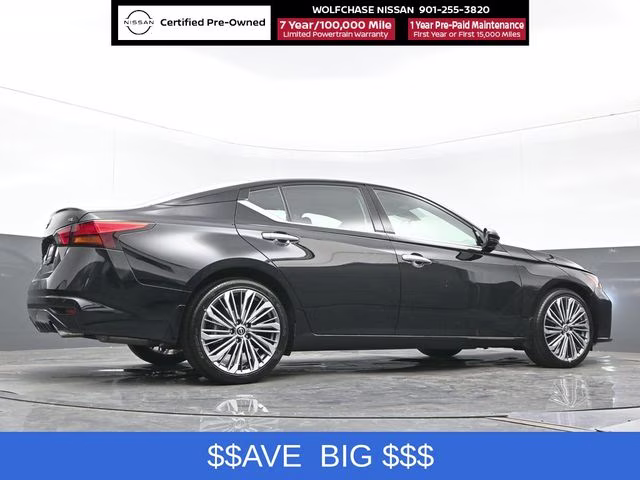 2025 Super Black Clearcoat Nissan Altima 2.5 SL FWD Sedan