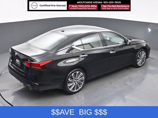2025 Super Black Clearcoat Nissan Altima 2.5 SL FWD Sedan