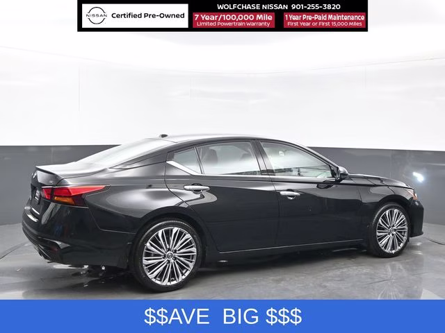 2025 Super Black Clearcoat Nissan Altima 2.5 SL FWD Sedan