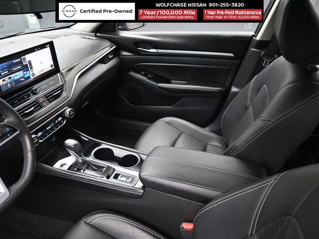 2025 Super Black Clearcoat Nissan Altima 2.5 SL FWD Sedan