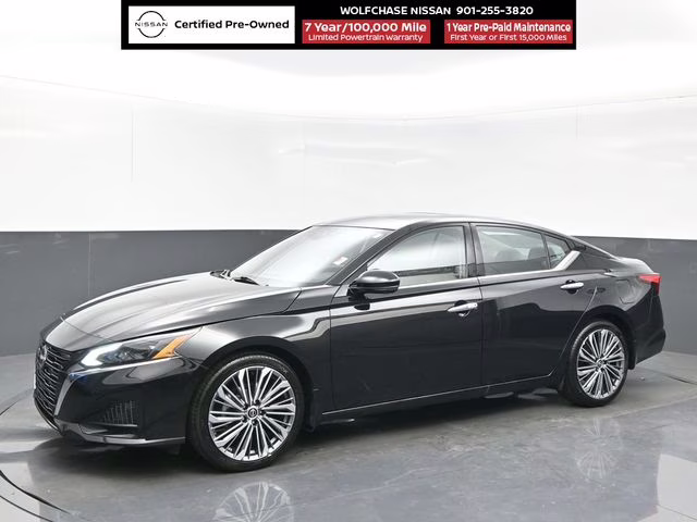 2025 Super Black Clearcoat Nissan Altima 2.5 SL FWD Sedan