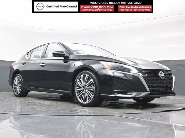 2025 Super Black Clearcoat Nissan Altima 2.5 SL FWD Sedan