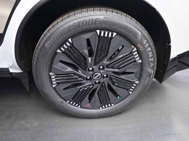 2026 Everest White Pearl Tricoat Nissan Murano Platinum AWD SUV