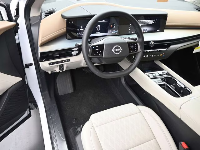 2026 Everest White Pearl Tricoat Nissan Murano Platinum AWD SUV