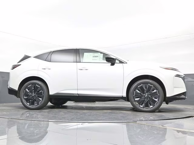 2026 Everest White Pearl Tricoat Nissan Murano Platinum AWD SUV
