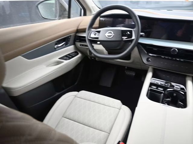 2026 Everest White Pearl Tricoat Nissan Murano Platinum AWD SUV