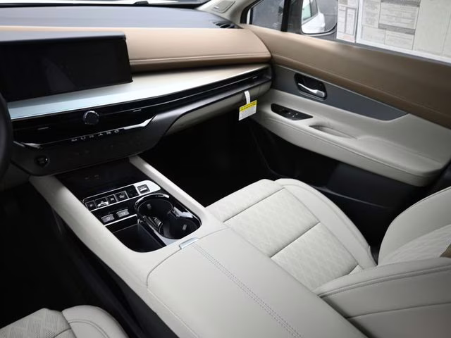 2026 Everest White Pearl Tricoat Nissan Murano Platinum AWD SUV