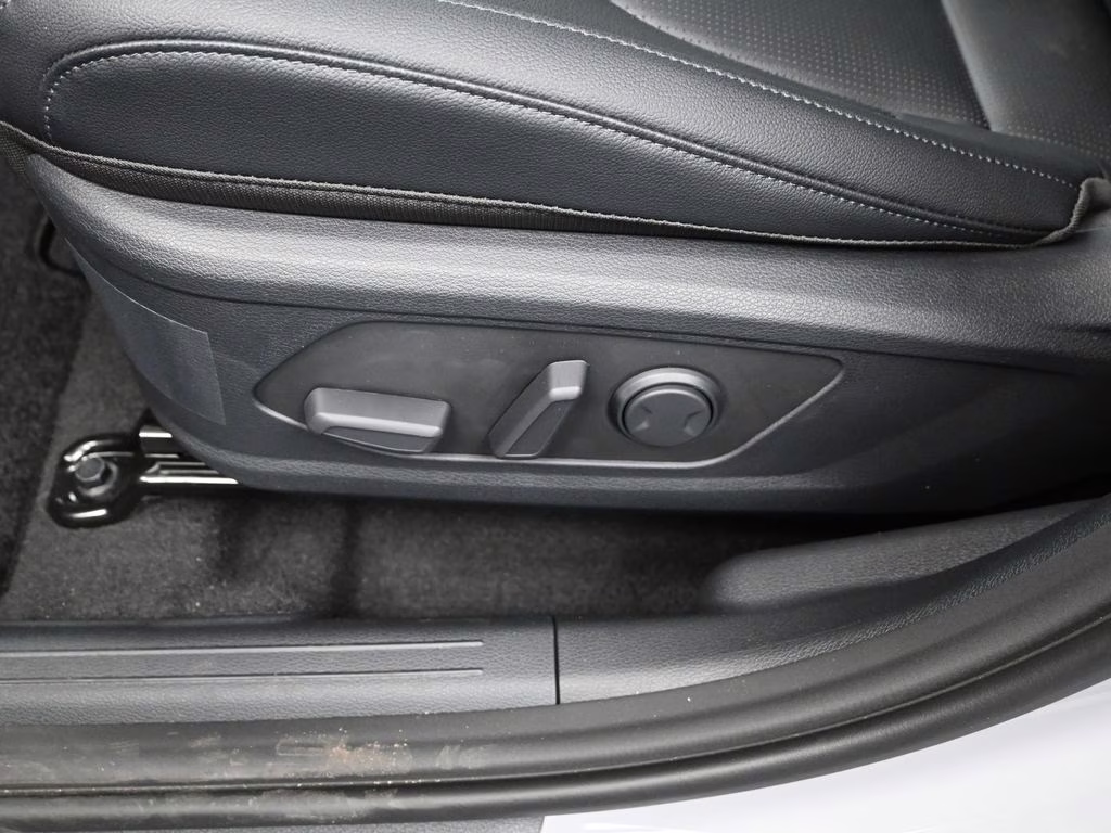 2026 Wolf Gray Kia Sportage Hybrid EX AWD SUV