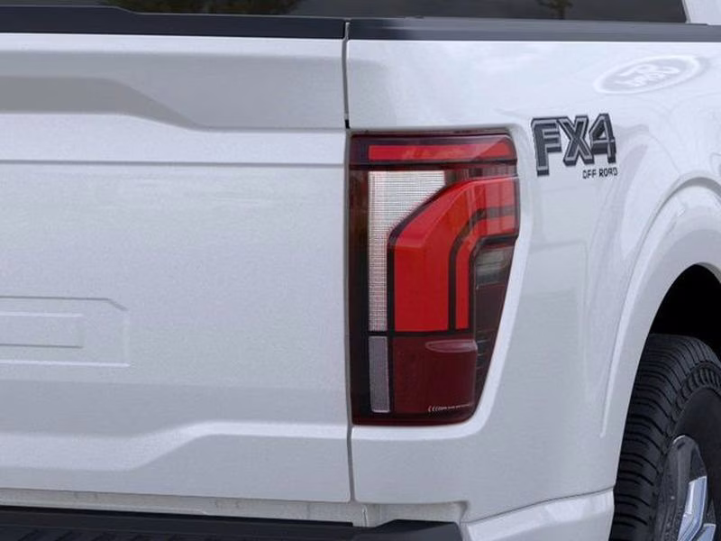 2026 Star White Metallic Tri-Coat Ford F-150 LARIAT 4X4 Truck