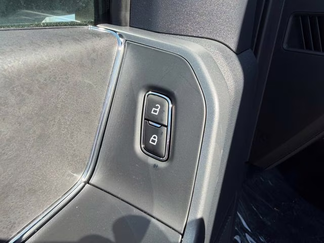 2026 Oxford White Ford F-150 XLT 4X4 Truck