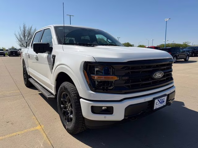 2026 Oxford White Ford F-150 XLT 4X4 Truck
