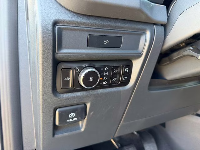 2026 Oxford White Ford F-150 XLT 4X4 Truck