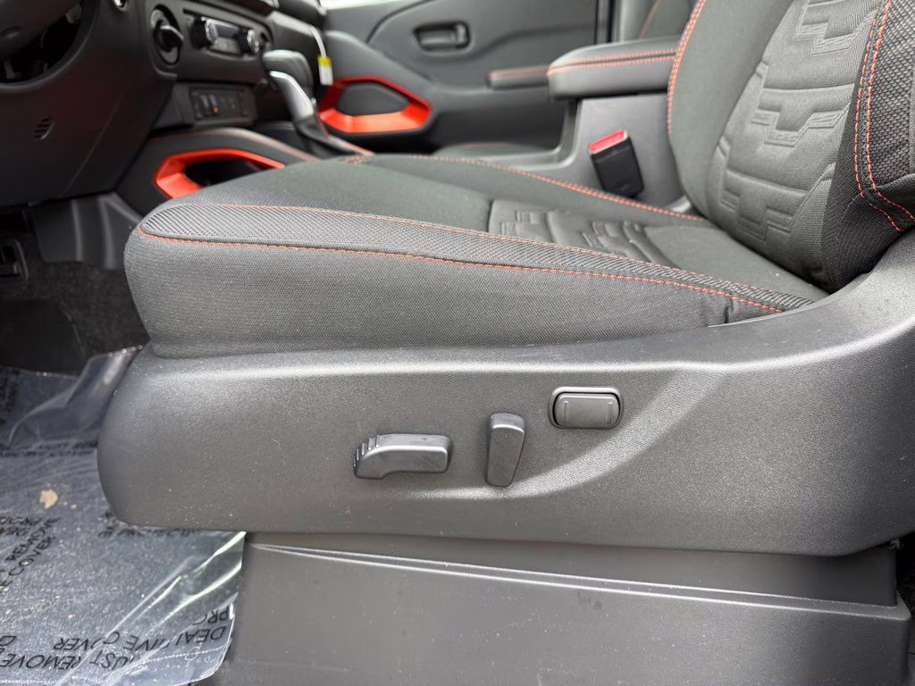 2026 Super Black Nissan Frontier PRO-4X 4X4 Truck