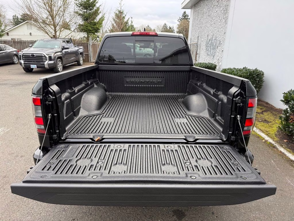 2026 Super Black Nissan Frontier PRO-4X 4X4 Truck