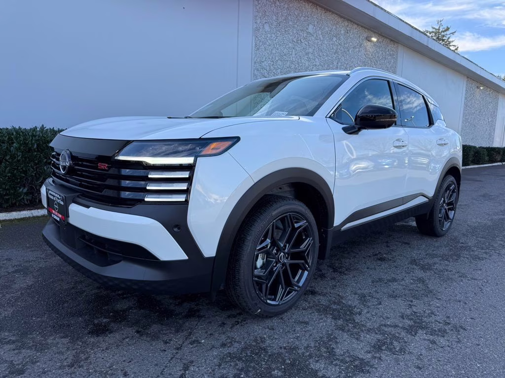 2026 Aspen White Tricoat Nissan Kicks SR AWD SUV