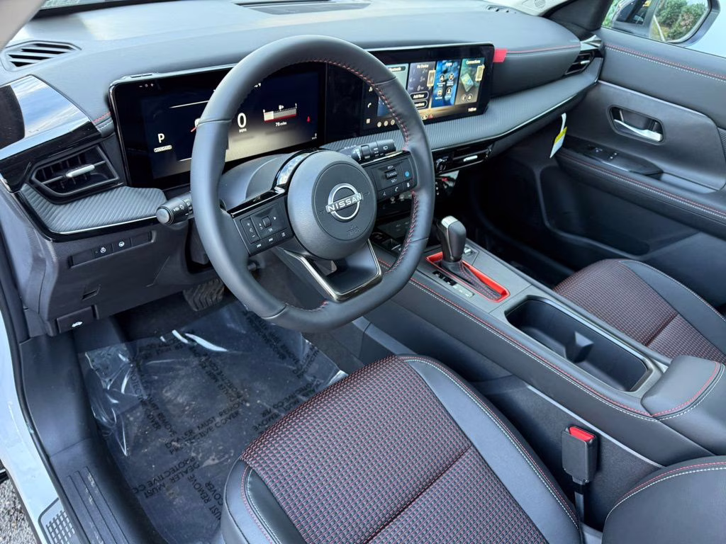 2026 Aspen White Tricoat Nissan Kicks SR AWD SUV