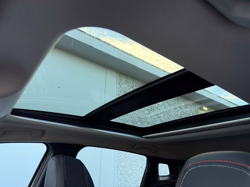 2026 Aspen White Tricoat Nissan Kicks SR AWD SUV