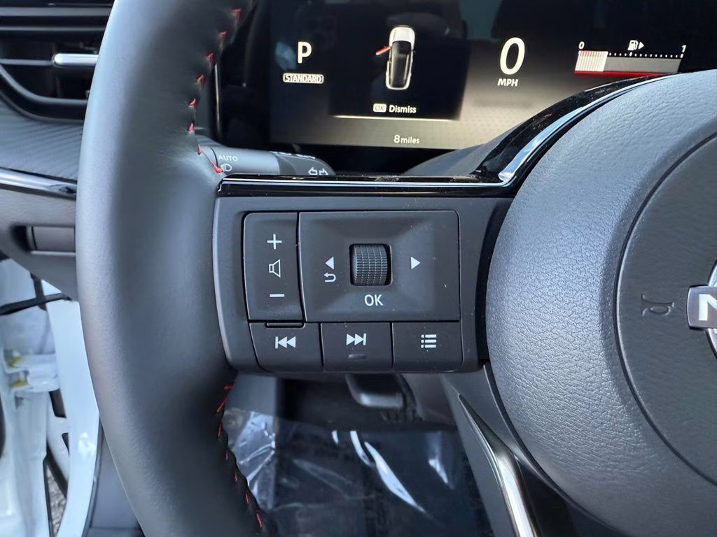 2026 Aspen White Tricoat Nissan Kicks SR AWD SUV