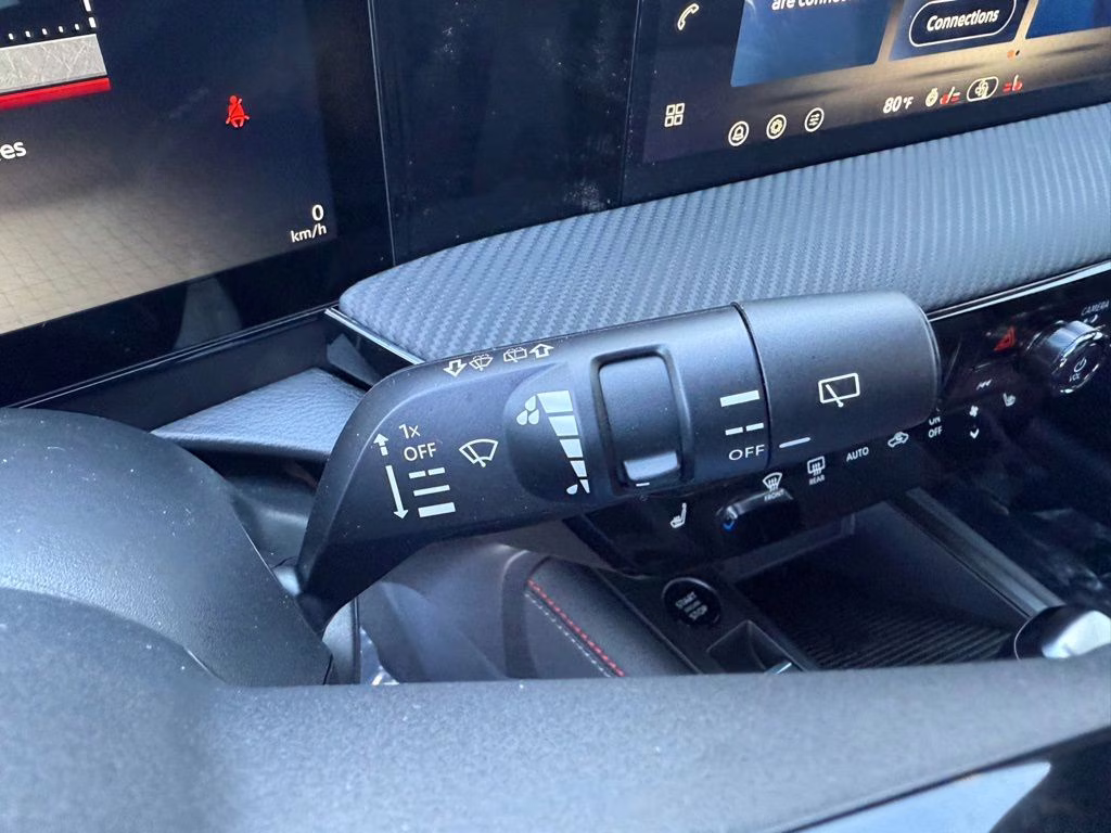 2026 Aspen White Tricoat Nissan Kicks SR AWD SUV