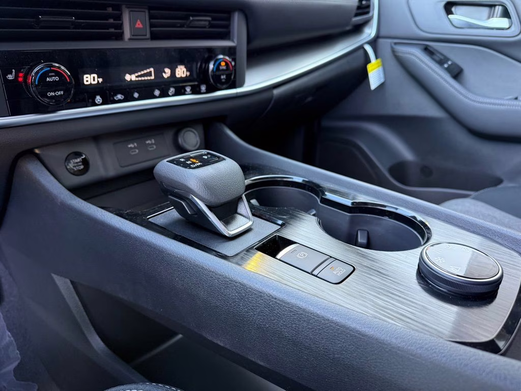 2026 Boulder Gray Pearl Nissan Rogue SV AWD SUV