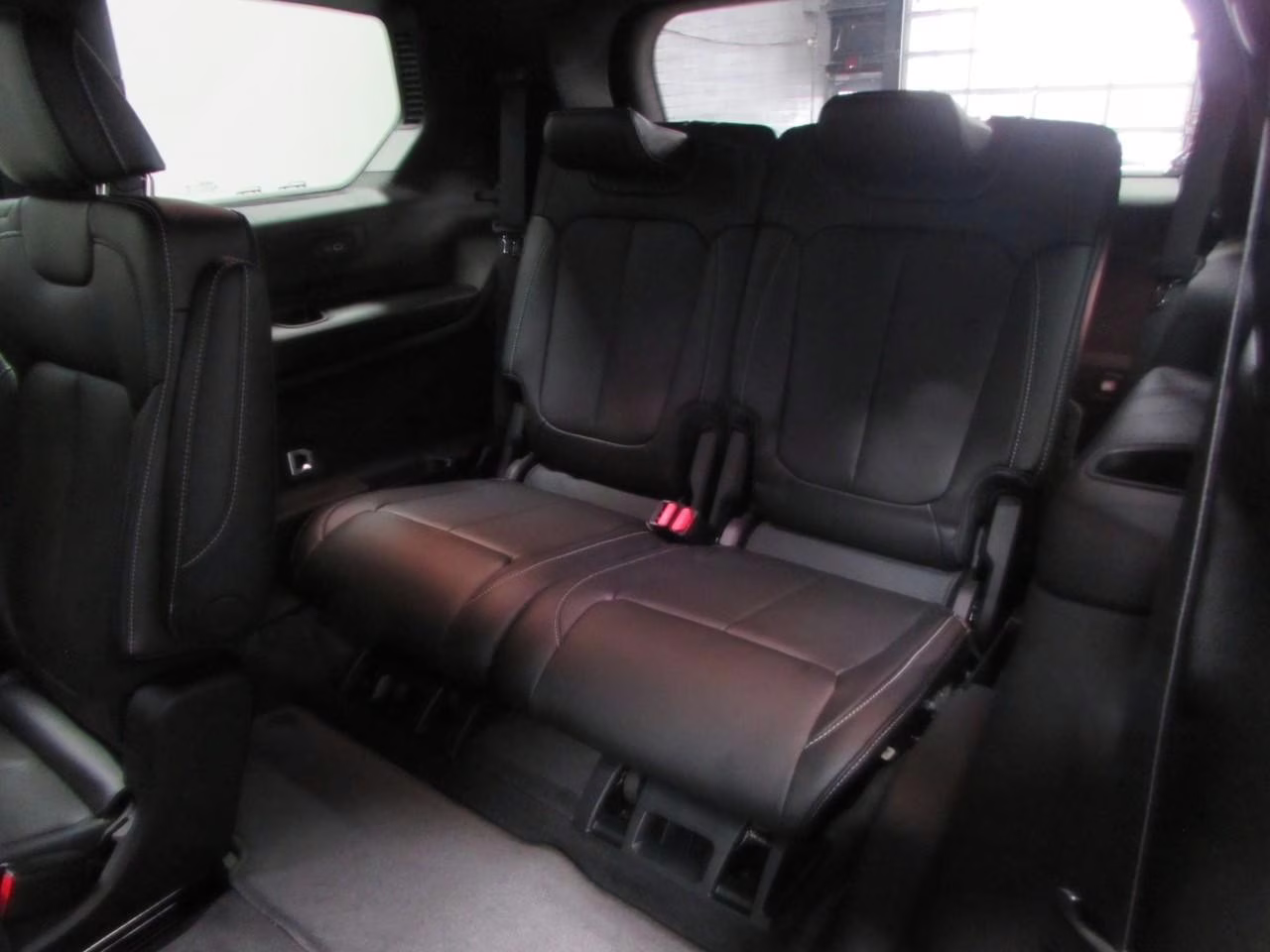 2026 Diamond Black Crystal Pearlcoat Jeep Grand Cherokee L Limited 4X4 SUV