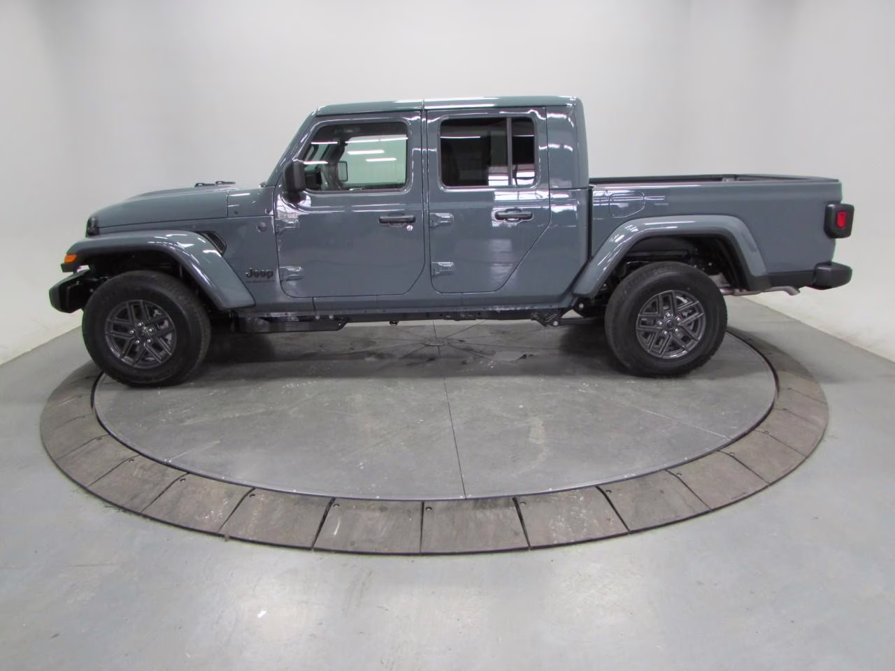 2026 Anvil Clearcoat Jeep Gladiator Sport S 4X4 Truck