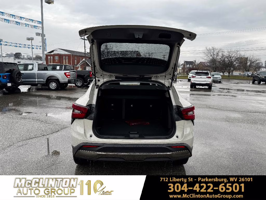 2026 White Sands Chevrolet Trax ACTIV FWD SUV