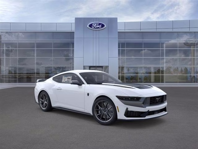 2026 Oxford White Ford Mustang Dark Horse RWD Coupe