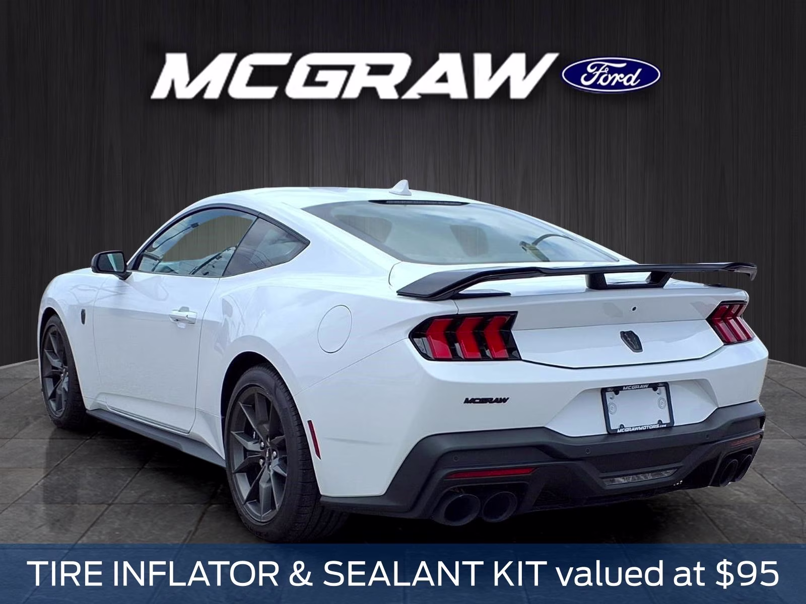 2026 Oxford White Ford Mustang Dark Horse RWD Coupe