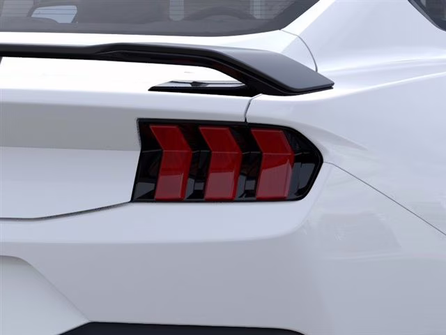 2026 Oxford White Ford Mustang Dark Horse RWD Coupe