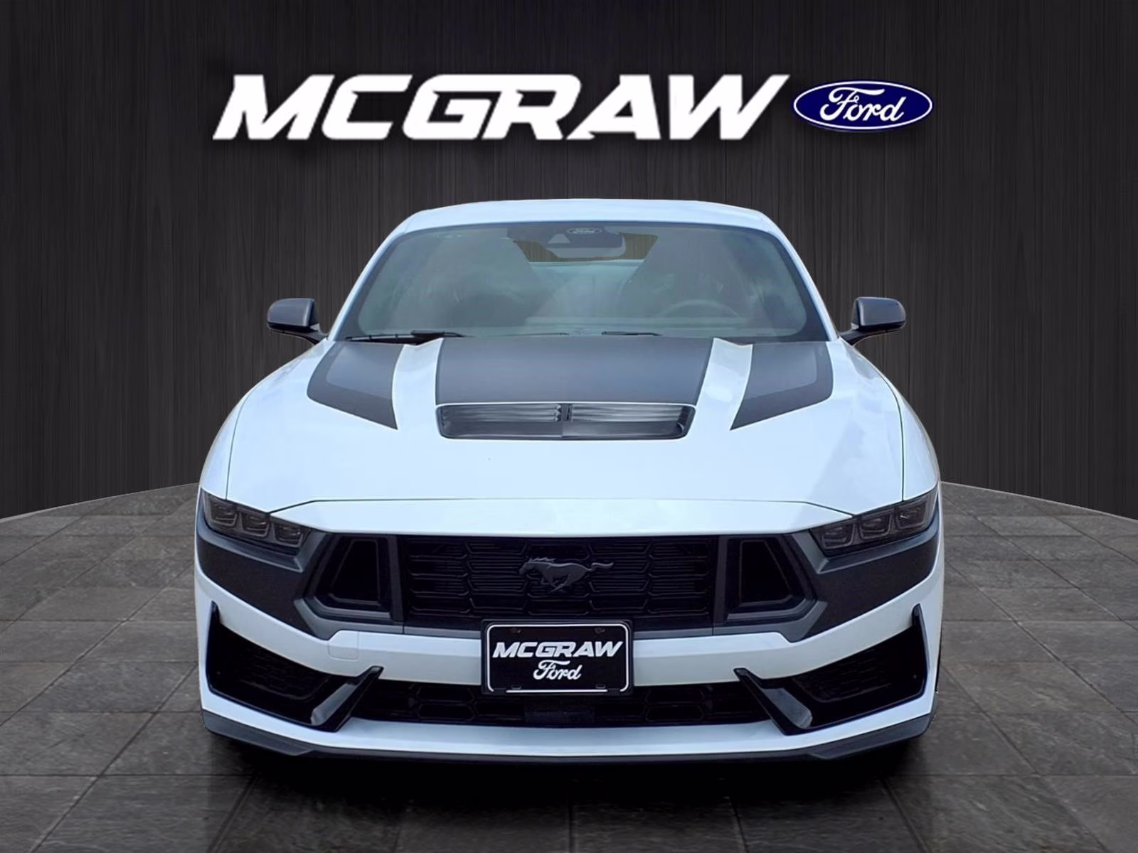 2026 Oxford White Ford Mustang Dark Horse RWD Coupe
