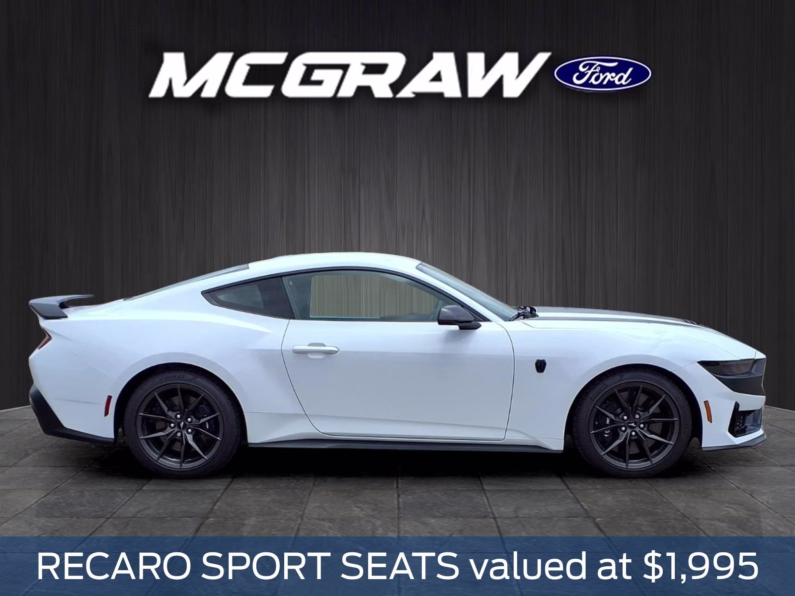 2026 Oxford White Ford Mustang Dark Horse RWD Coupe
