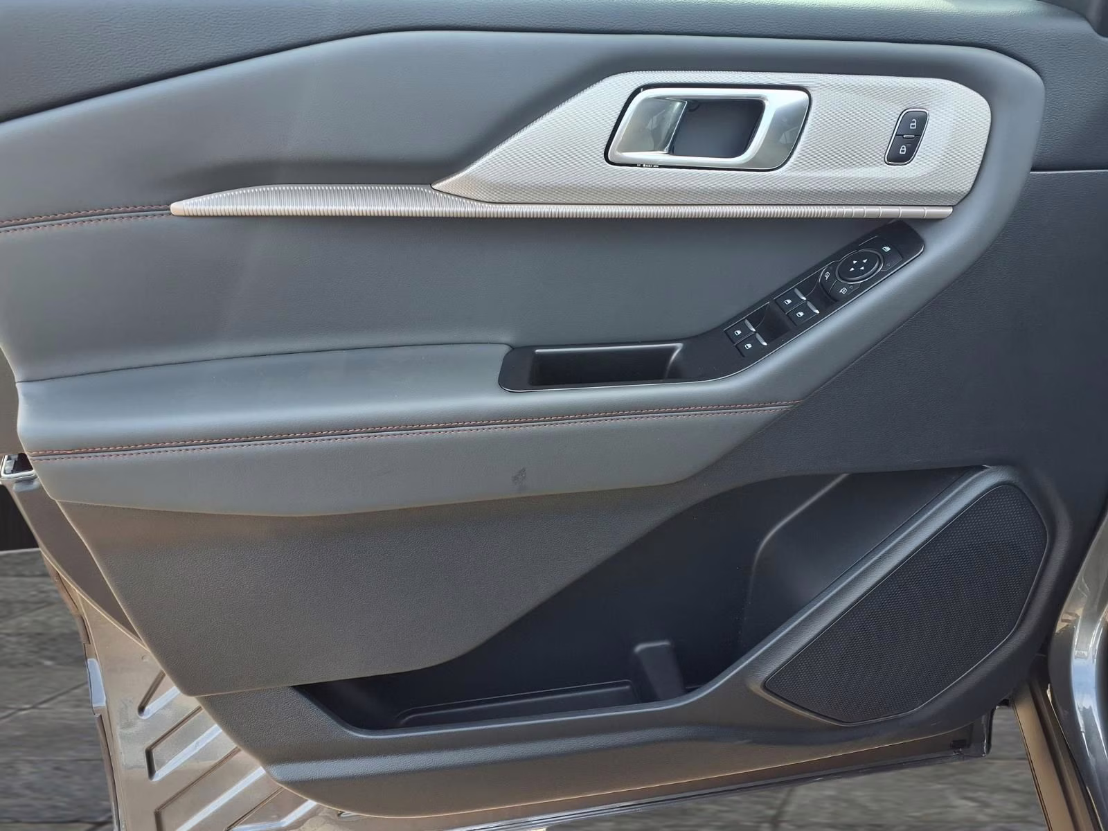 2026 Gray Metallic Ford Explorer Active RWD SUV