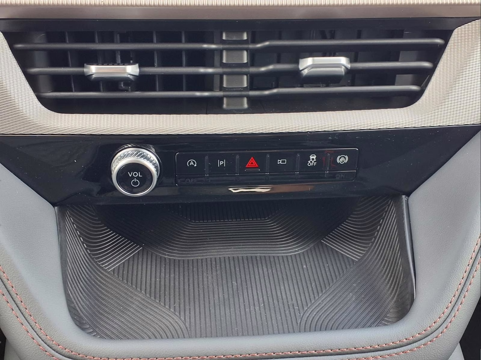 2026 Gray Metallic Ford Explorer Active RWD SUV